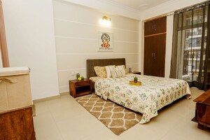 Master Bedroom in 2.5 BHK Apartment at Nirala Aspire Plaza, Sector 16 Greater Noida – for Sale
