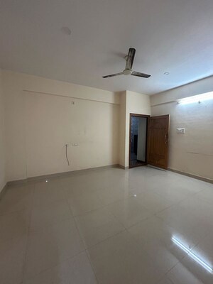 Room in 2 BHK Apartment at Hoysala Habitat, Yelahanka – for Rent