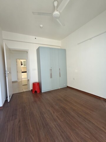 Room in 2 BHK Apartment at M3M Marina, Sector 68 – for Rent