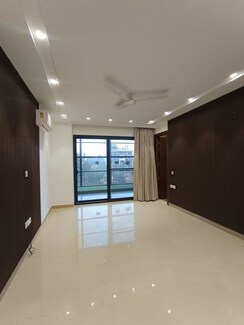 2 BHK + Study Room Builder Floor For Sale in Smart World Orchard