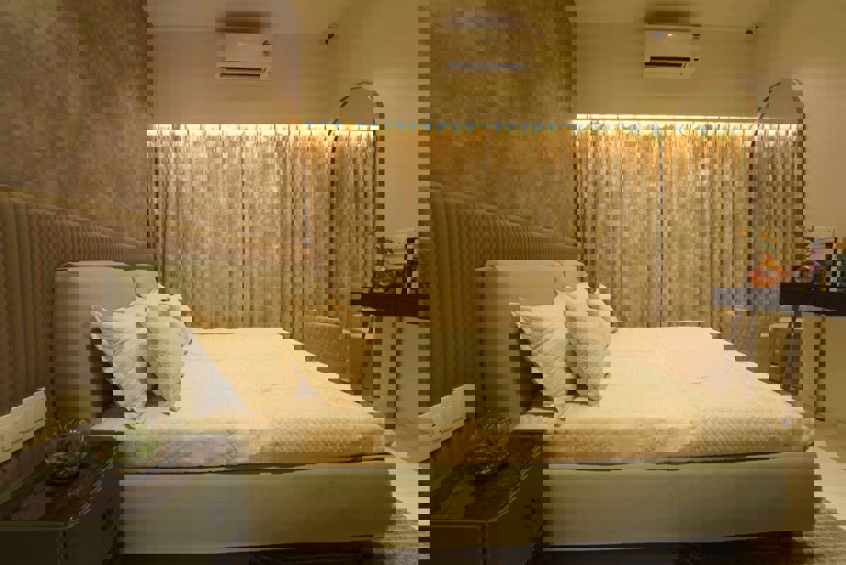 6+ BHK Independent House For Sale in Sector 8