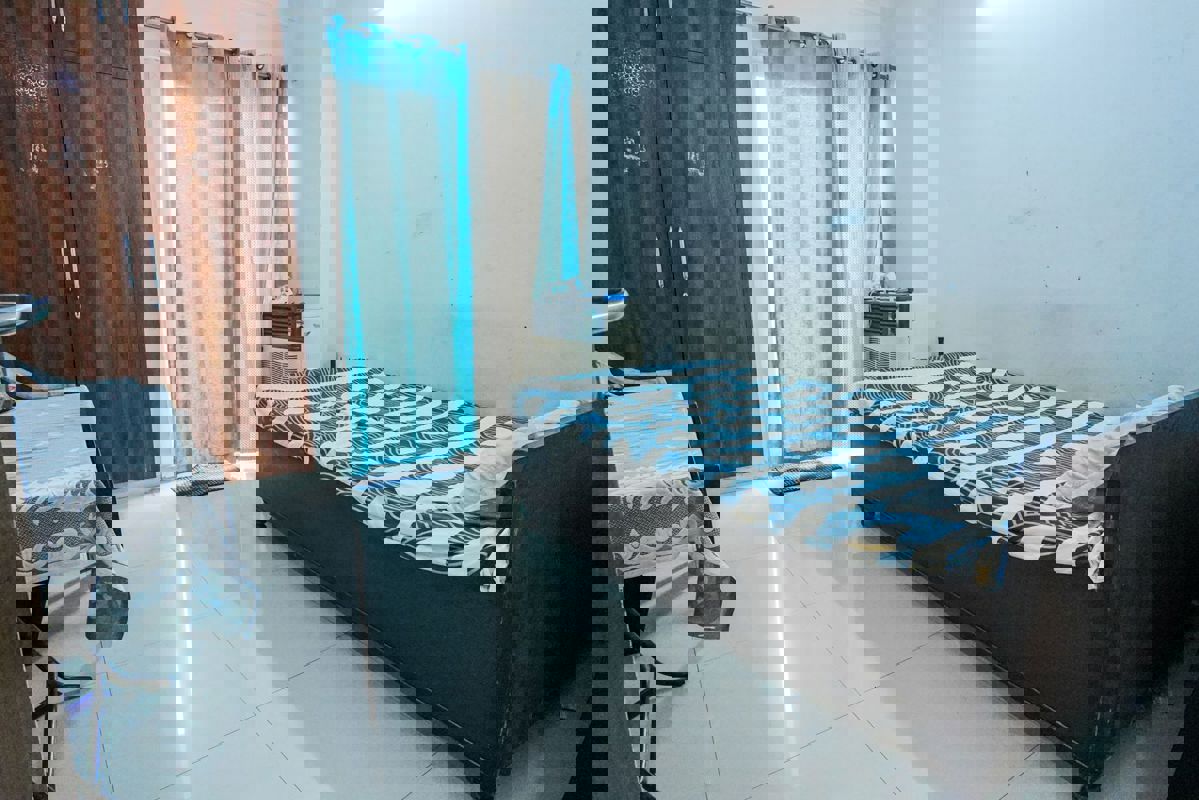 2.5 BHK + Study Room Apartment For Sale in Arihant Ambar