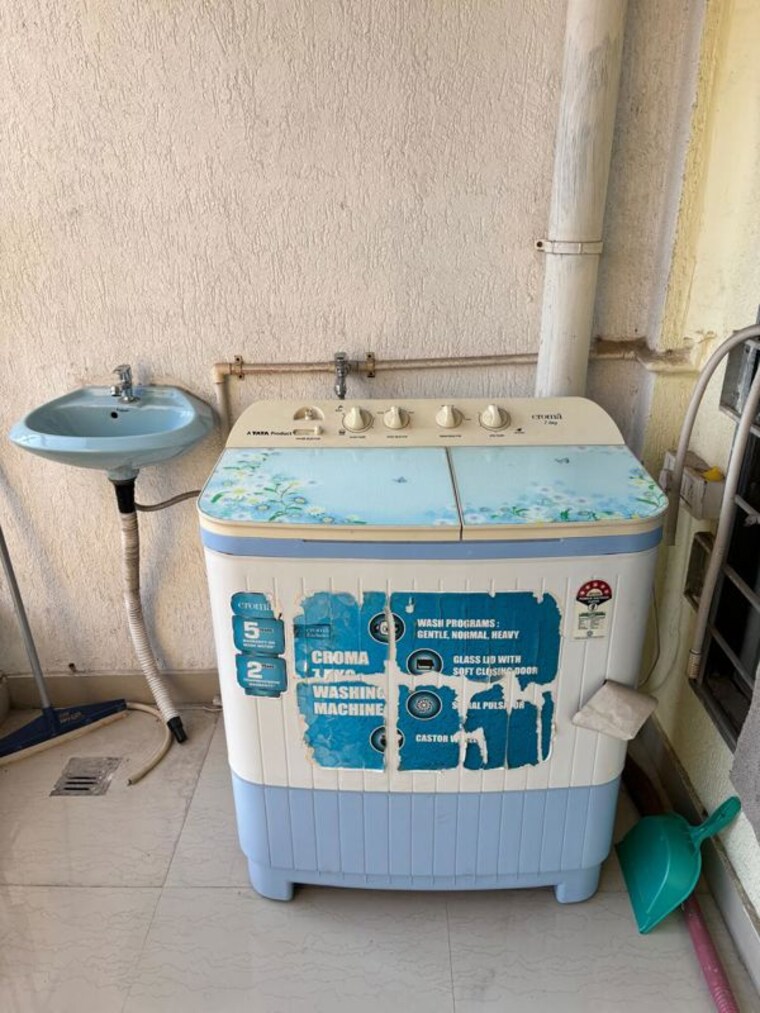 undefined, sector 14 dwarka 1 Bedroom 450 Sq.Ft. Apartment In Sector 14 Dwarka Delhi 9791177