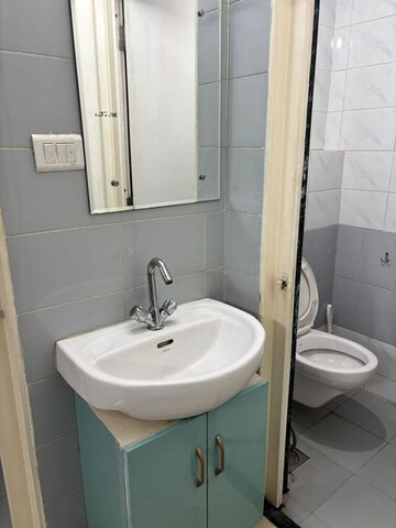 Bathroom in 1 BHK Apartment at Sector 14 Dwarka – for Rent