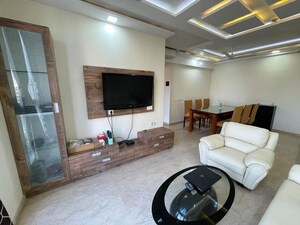 Parking in 2 BHK Apartment at Hiranandani Atlantis, Powai – for Rent