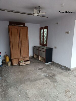 Room in 3 BHK Independent House at Gomti Nagar – for Rent