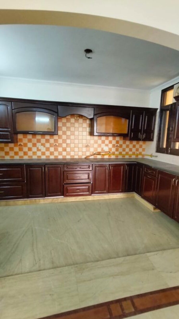 Kitchen, sector 19 dwarka 4 Bedroom 2000 Sq.Ft. Apartment In Sector 19 Dwarka Delhi 9791303