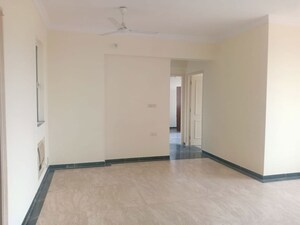 Room in 2 BHK Apartment at Hiranandani Avalon, Powai – for Rent