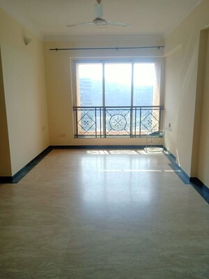 Room in 2 BHK Apartment at Hiranandani Avalon, Powai – for Rent