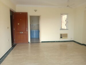Room in 2 BHK Apartment at Hiranandani Avalon, Powai – for Rent