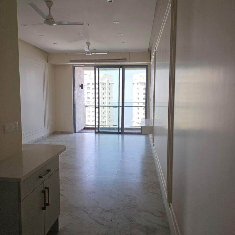 3 BHK + Servant Room Apartment For Rent in Lodha The Park