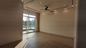 Room in 3 BHK Apartment at Sector 82 – for Sale