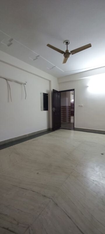 Room in 4 BHK Apartment at Sector 19 Dwarka – for Rent
