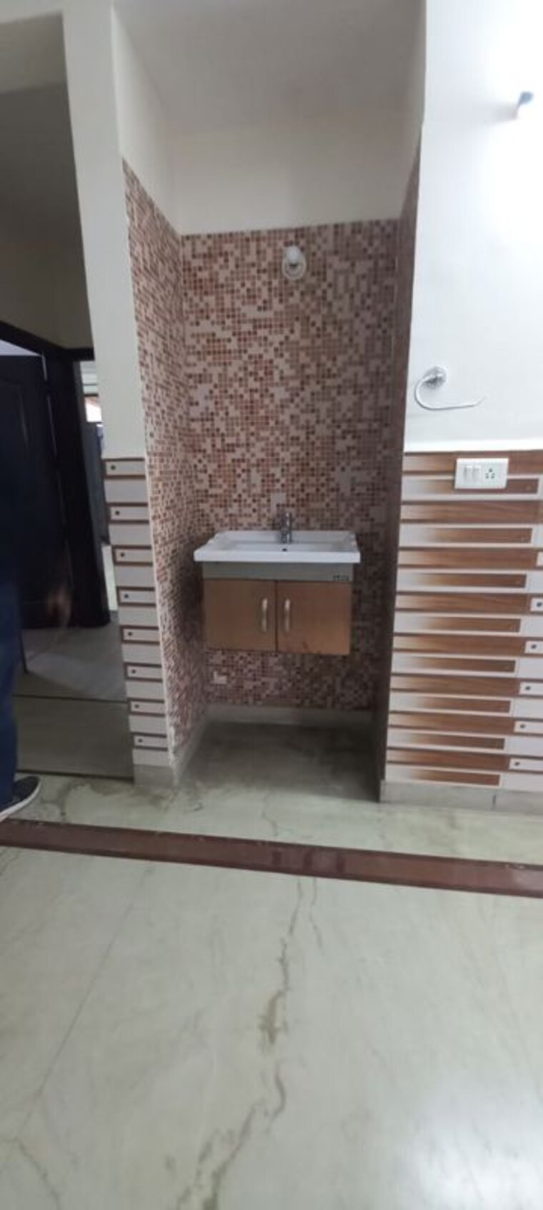 Bathroom, sector 19 dwarka 4 Bedroom 2000 Sq.Ft. Apartment In Sector 19 Dwarka Delhi 9791485