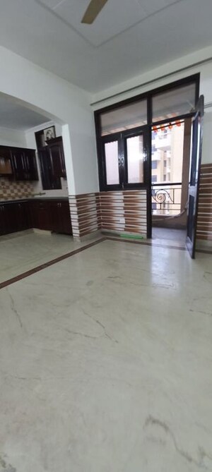 Living Room in 4 BHK Apartment at Sector 19 Dwarka – for Rent