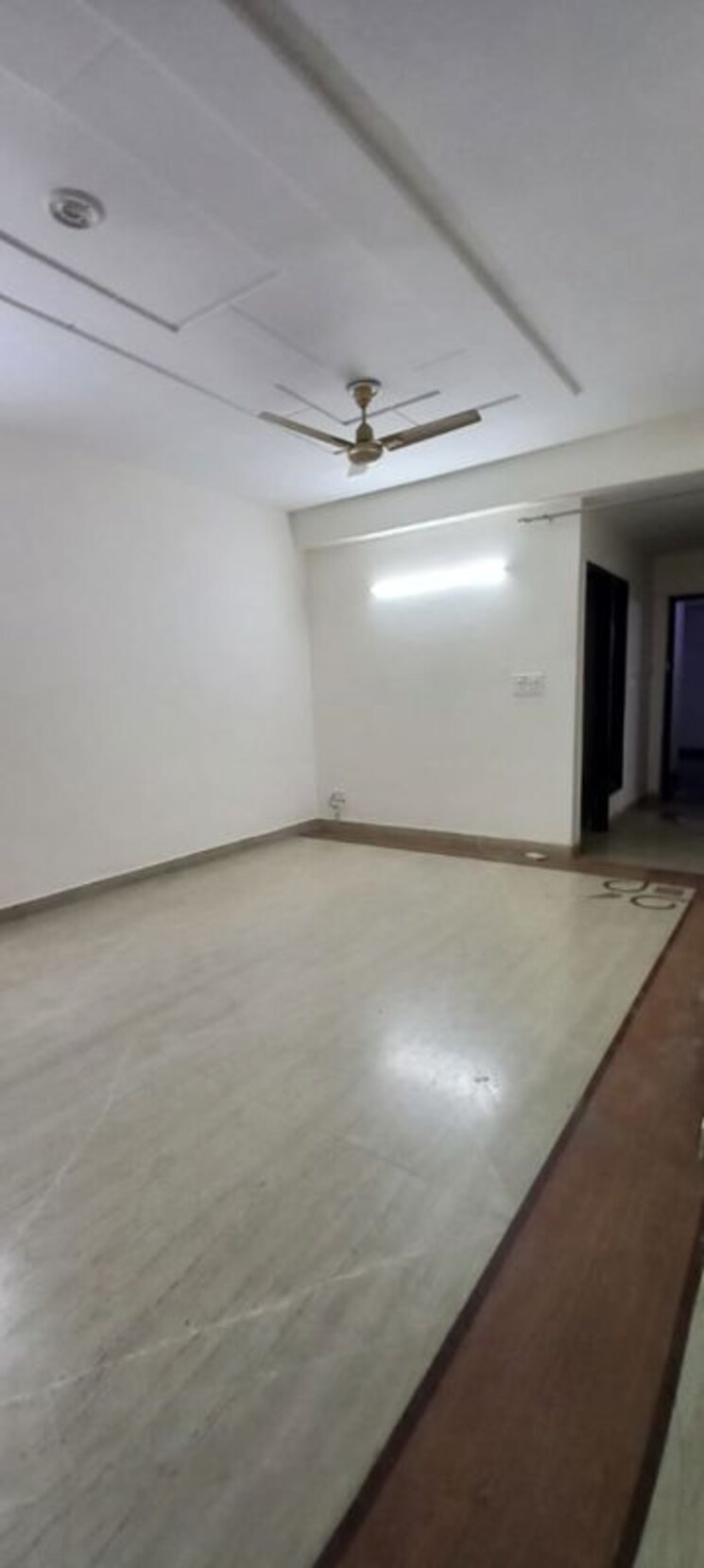 Room, sector 19 dwarka 4 Bedroom 2000 Sq.Ft. Apartment In Sector 19 Dwarka Delhi 9791485