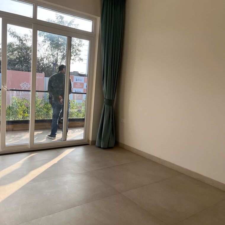 Room, sector 83 3 Bedroom 1900 Sq.Ft. Apartment In Sector 83 Faridabad 9791558