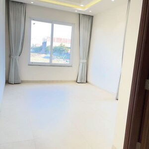 Room in 3 BHK Apartment at Sector 83 – for Sale