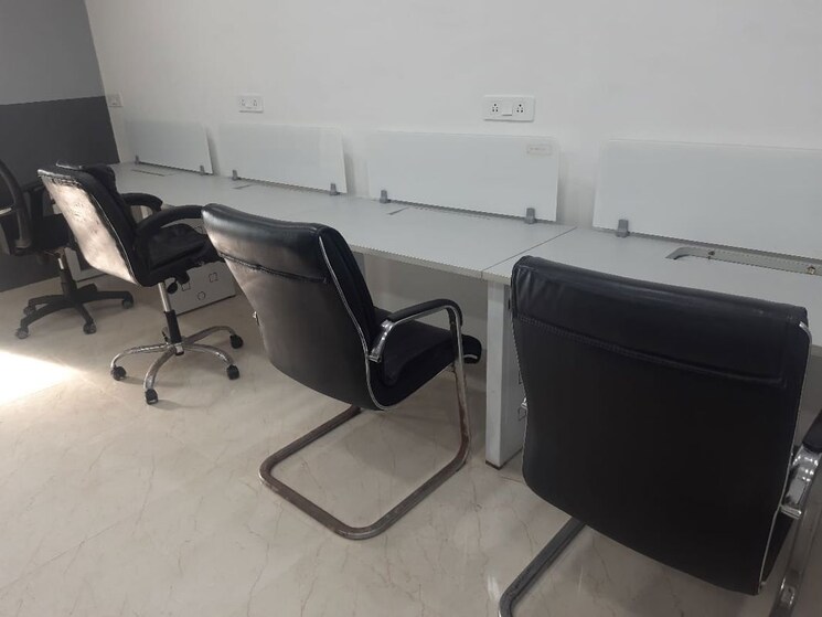 Team Area, motia-citi-royal-business-park Commercial Office Space 680 Sq.Ft. In Ambala Highway Zirakpur 9791376