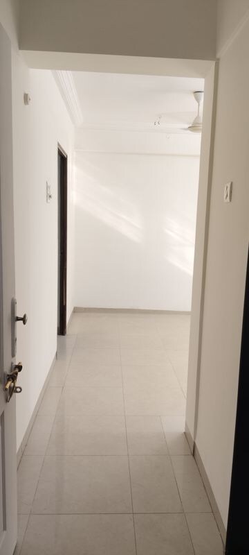 3 BHK Apartment – Entrance View at Ajmera Golden Rays, Andheri West - for Sale