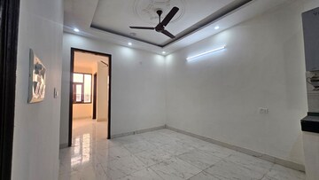 2 BHK Builder Floor For Sale in Saket