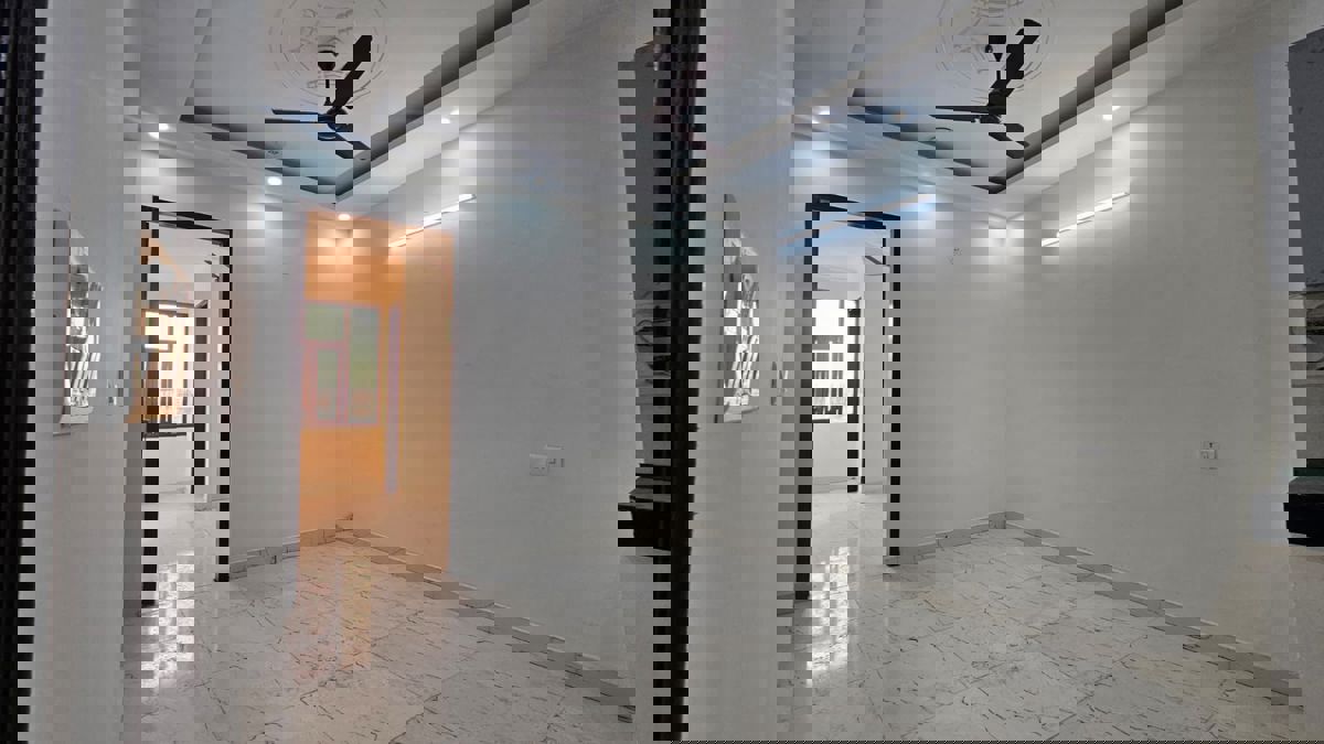 2 BHK Builder Floor For Sale in Saket