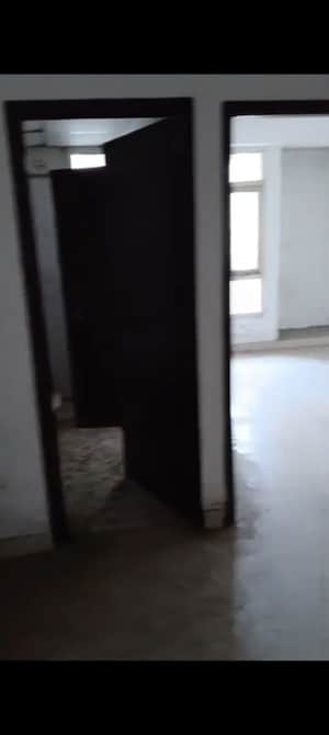 Building Lobby in 2 BHK Apartment at Dreamland Golf View City, Chipiyana Buzurg – for Sale