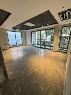 4 BHK + Servant Room Apartment For Rent in DLF The Magnolias