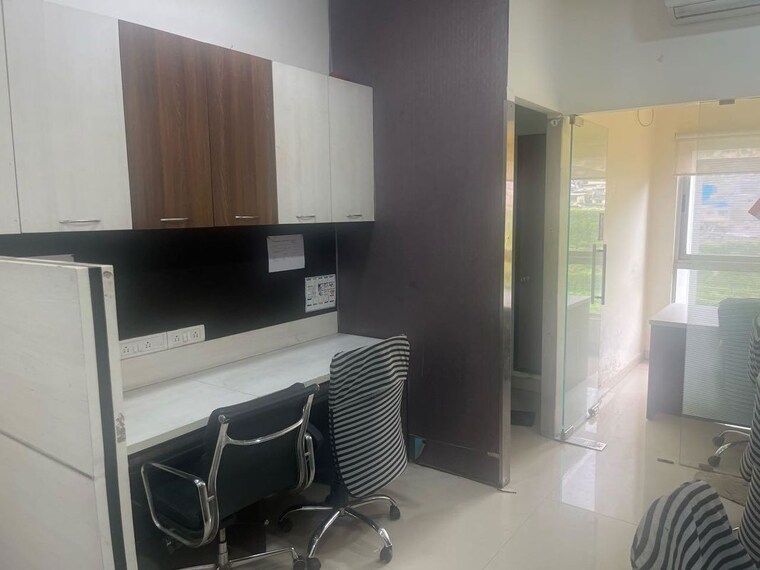 Kitchen, kailash-business-park Commercial Office Space 350 Sq.Ft. In Vikhroli West Mumbai 9791211