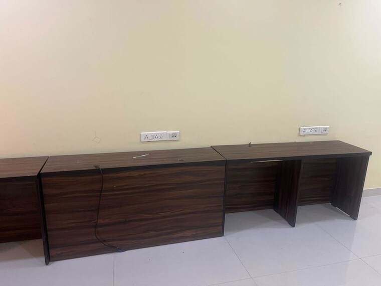 Room, kailash-business-park Commercial Office Space 350 Sq.Ft. In Vikhroli West Mumbai 9791211