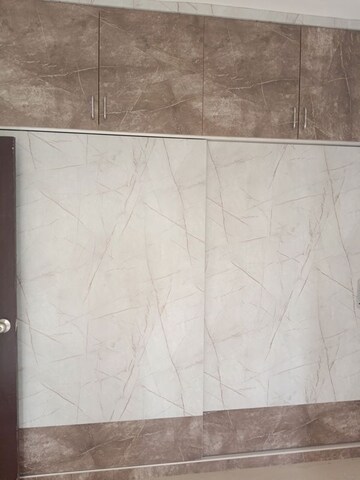 Furnished Amenities in 3 BHK Apartment at Sector 16c Greater Noida – for Rent