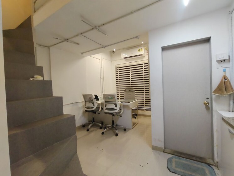 Team Area, neo-corporate-plaza Commercial Office Space 300 Sq.Ft. In Malad West Mumbai 9791762