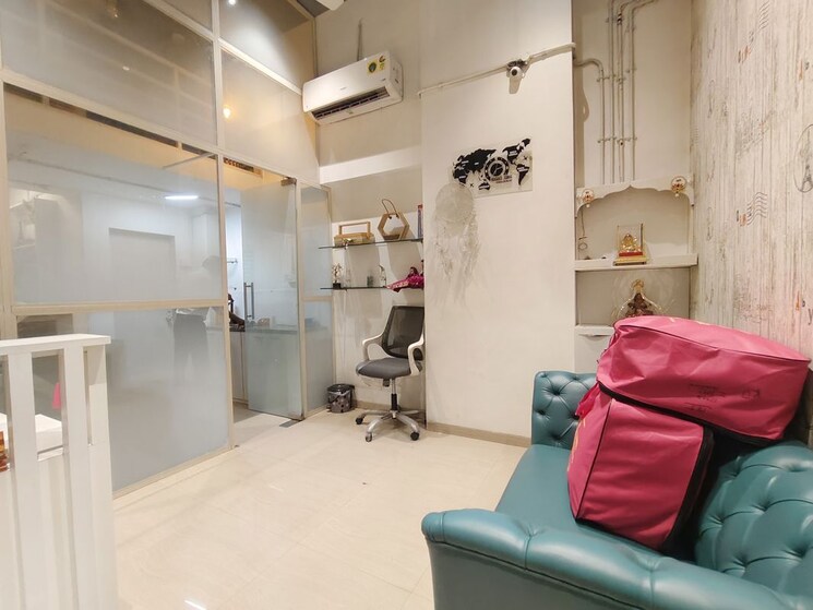 Team Area, neo-corporate-plaza Commercial Office Space 300 Sq.Ft. In Malad West Mumbai 9791762