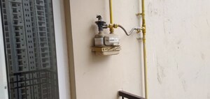 Furnished Amenities in 2 BHK Apartment at Ajnara Le Garden, Sector 16b Greater Noida – for Rent