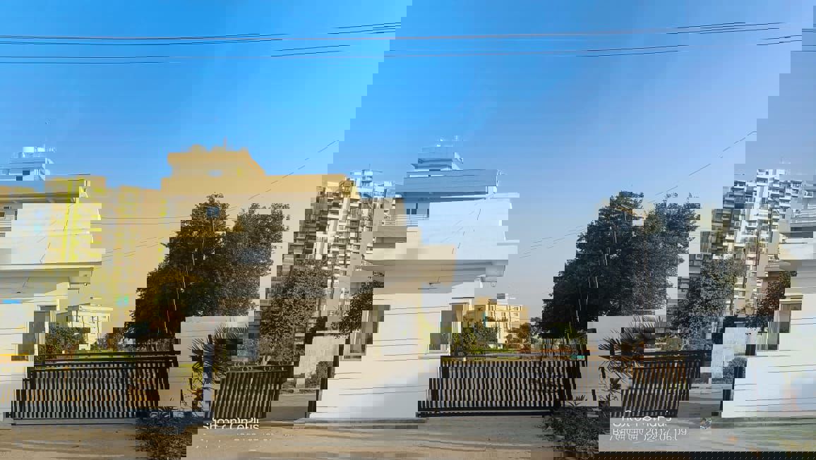 Plot For Sale in Sector 19