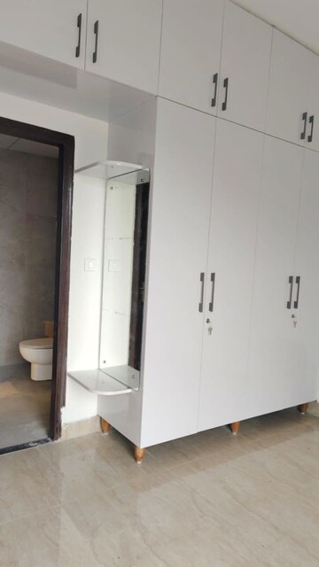 Room in 2.5 BHK Builder Floor at BPTP Astaire Gardens, Sector 70a – for Rent