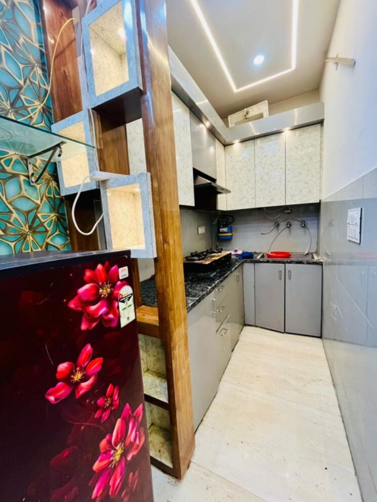 Kitchen, uttam nagar 2 Bedroom 90 Sq.Yd. Builder Floor In Uttam Nagar Delhi 9791686