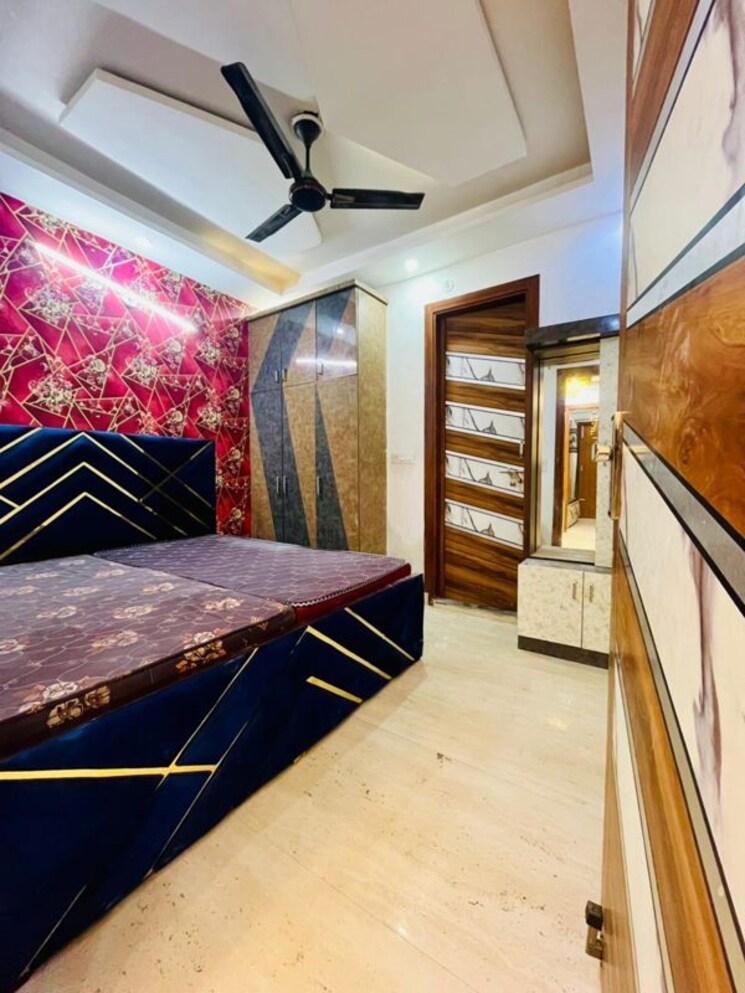 Room, uttam nagar 2 Bedroom 99 Sq.Yd. Builder Floor In Uttam Nagar Delhi 9791733