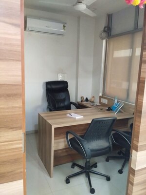  Office Space For Rent in Alkapuri