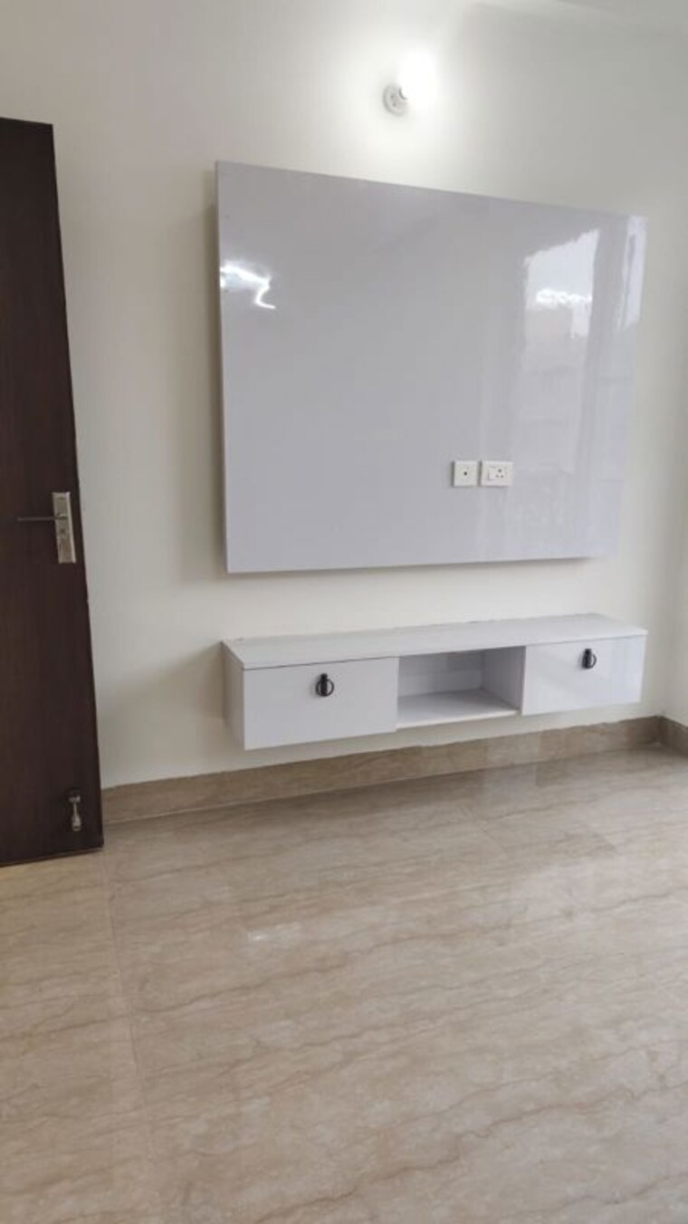 Room, bptp-astaire-gardens 2.5 Bedroom 1192 Sq.Ft. Builder Floor In Sector 70a Gurgaon 9791907