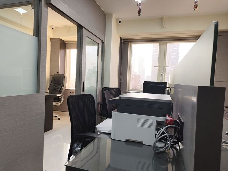 Team Area, one-world Commercial Office Space 400 Sq.Ft. In Malad West Mumbai 9791967