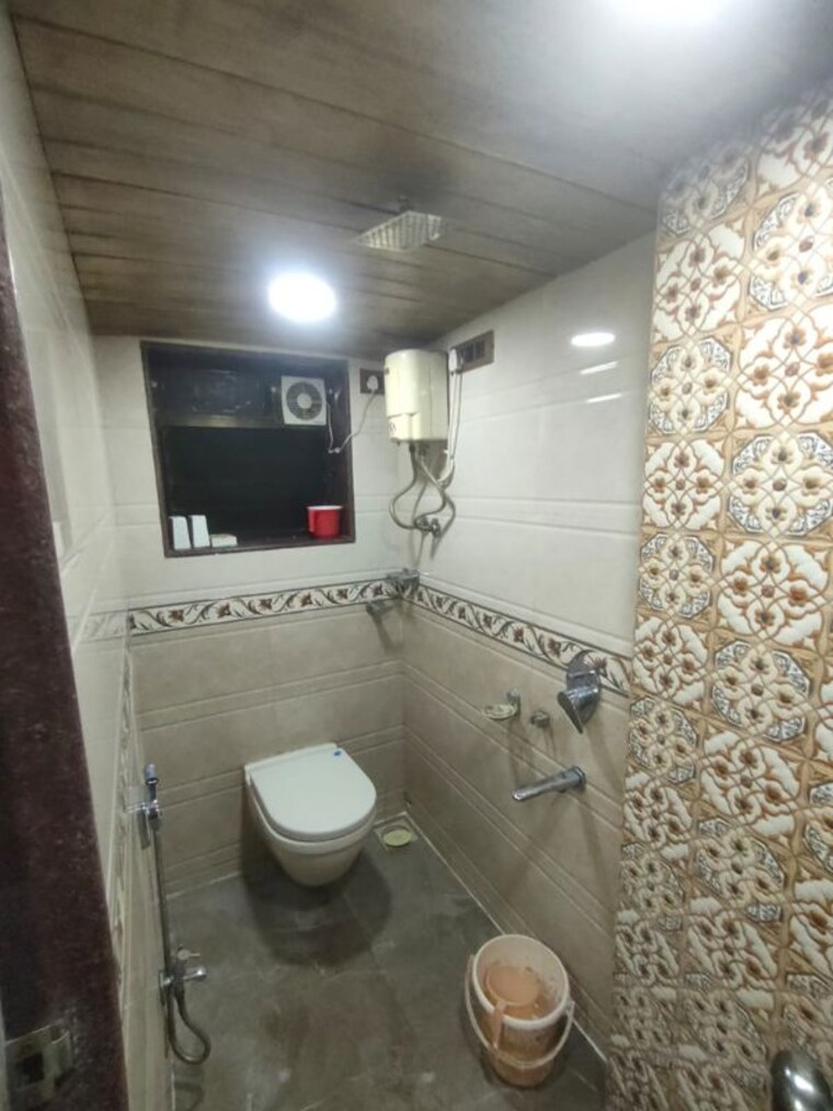 Bathroom, worli 1 Bedroom 450 Sq.Ft. Apartment In Worli Mumbai 9792059