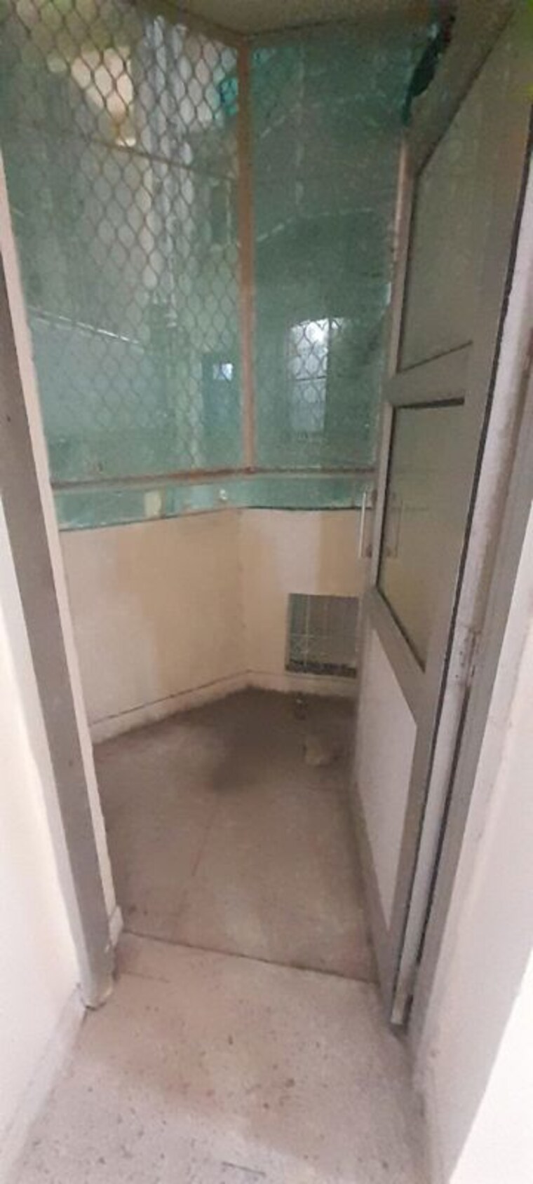 Other, sector 18 dwarka 3 Bedroom 1500 Sq.Ft. Apartment In Sector 18 Dwarka Delhi 9792133