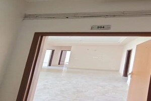 Room in 2 BHK Apartment at Amrapali Exotica, Sector 50 – for Sale