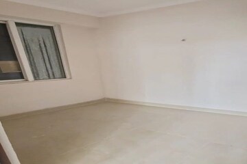 Room in 2 BHK Apartment at Amrapali Exotica, Sector 50 – for Sale