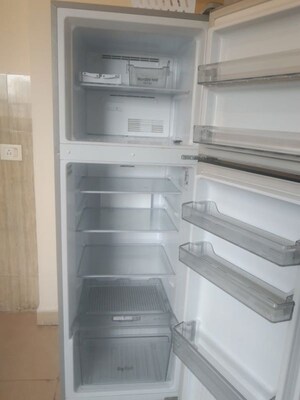 Furnished Amenities in 3.5 BHK Apartment at Sector 75 – for Rent