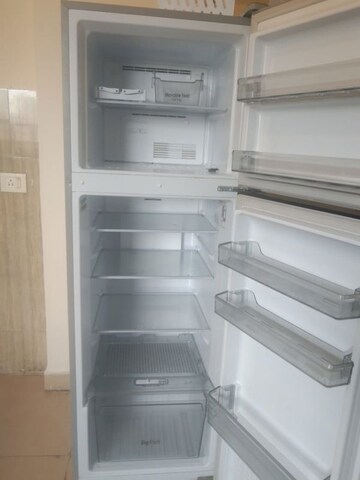 Furnished Amenities in 3.5 BHK Apartment at Sector 75 – for Rent