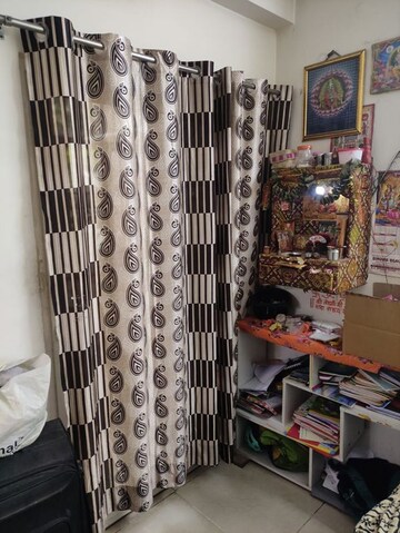 Room in 2 BHK Apartment at Crossing Republic – for Sale