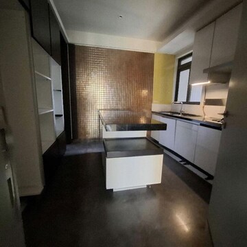 Living Room in 4 BHK Apartment at Lodha Trump Tower, Kamala Mill – for Rent