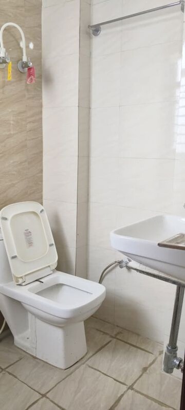 Bathroom in 3 BHK Builder Floor at Surendra Avenue 69, Sector 69 – for Rent